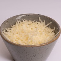 Parmezan 30 g